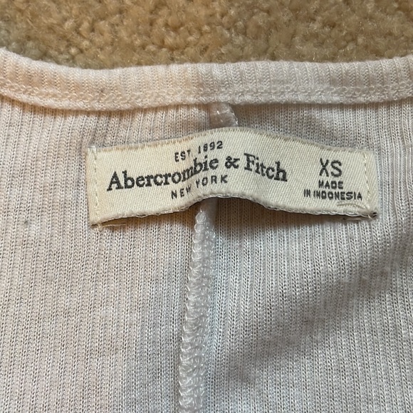 White Abercrombie tank top size XS - Picture 2 of 2